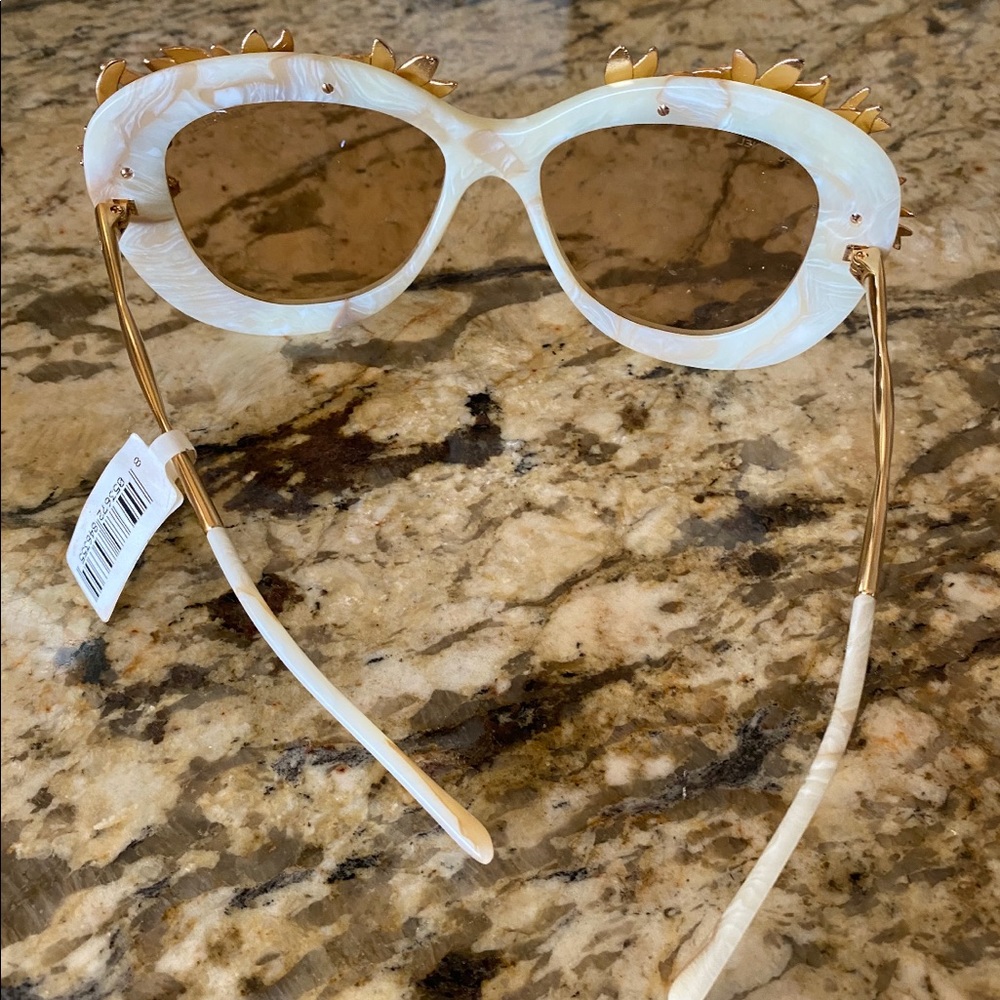 NEW, Authentic CHANEL Oval Marble Sunglasses - Picture 7 of 7